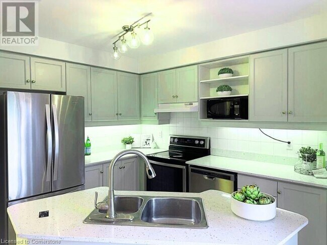 Building Photo - 1240 Westview Terrace