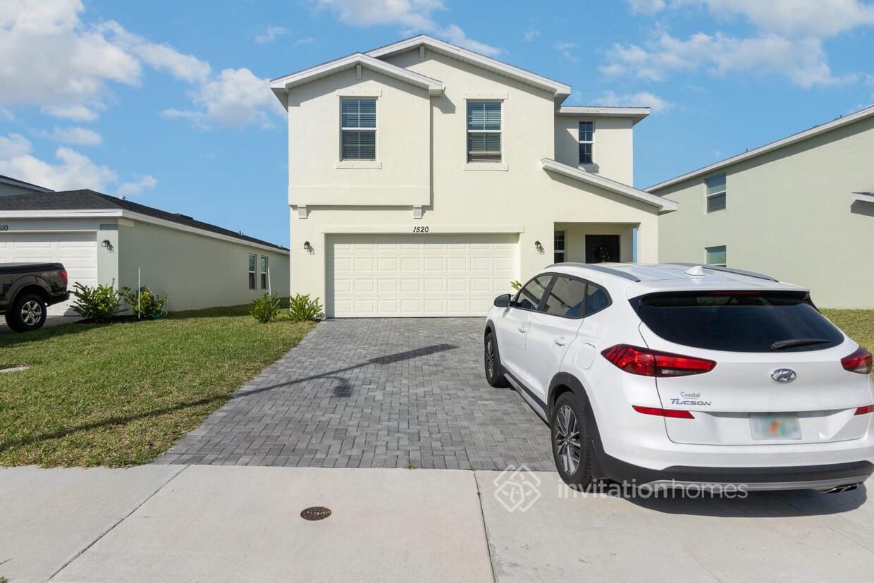 Primary Photo - 1520 Diablo Cir SW