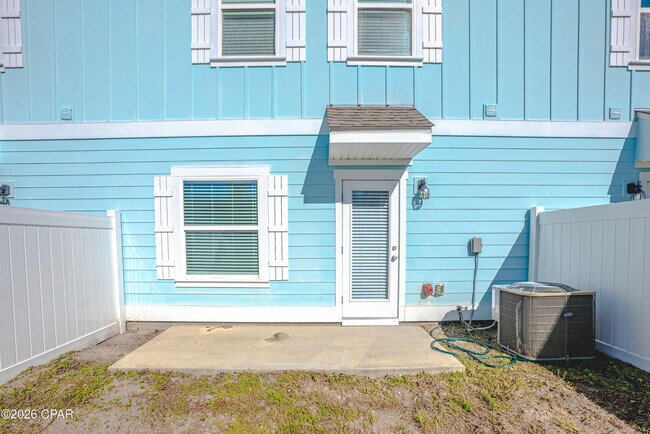 Foto del edificio - 7472 Shadow Lake Dr