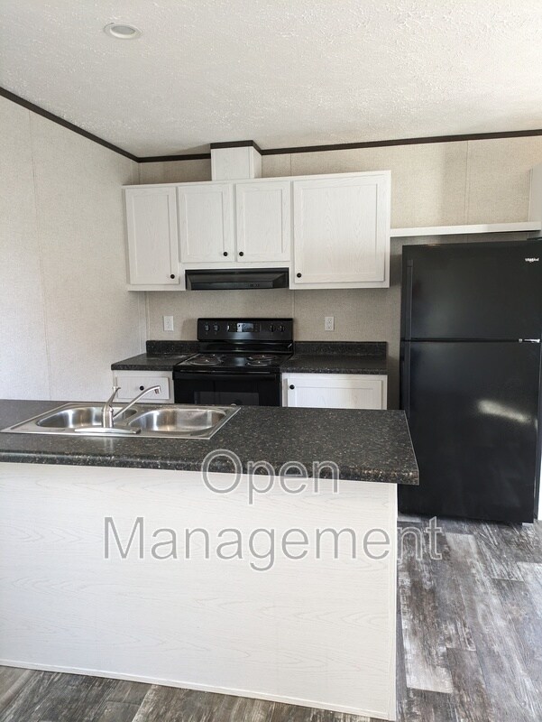 Building Photo - 4950 W Farm Rd 156