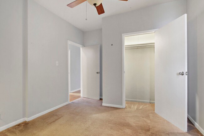 Foto del edificio - 4040 South Wabash Avenue, Unit 2