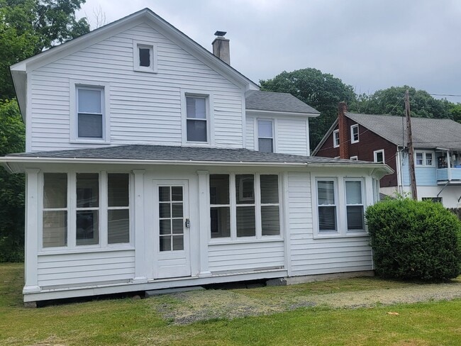 Building Photo - 2805 PA-611