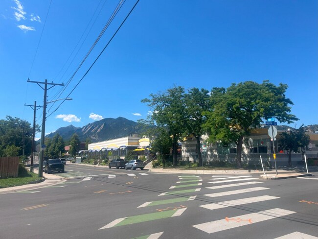 Foto del edificio - 415 Alpine Ave.