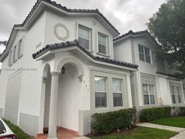 Foto del edificio - 5440 NW 107th Ave