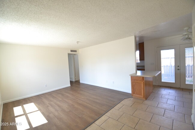Building Photo - 4431 Plaza Vista