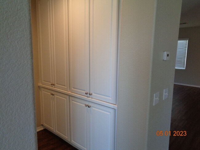 Building Photo - 2739 Garnet Ln