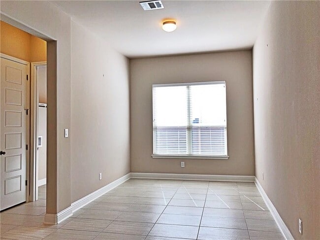 Building Photo - 10911 Hidden Caves Way