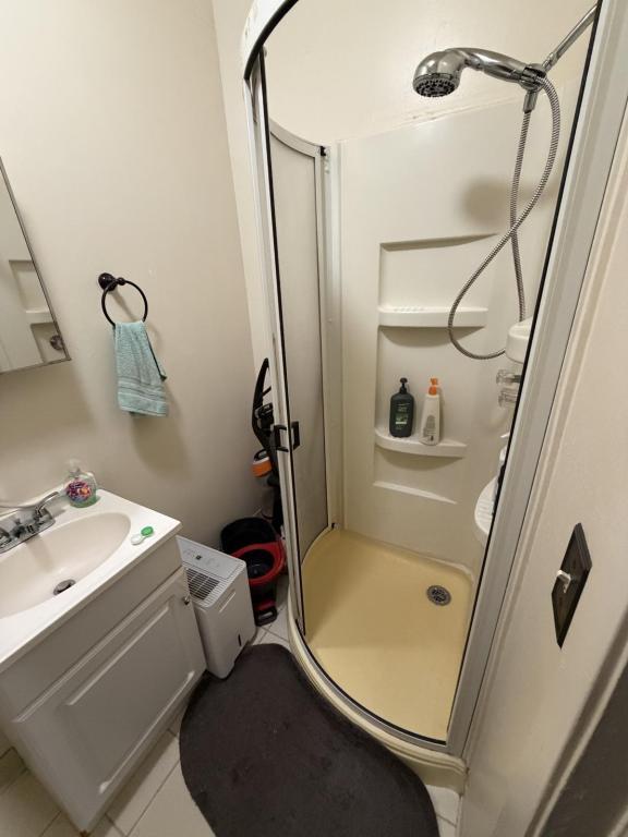 Foto del edificio - 1028 Banks Ave