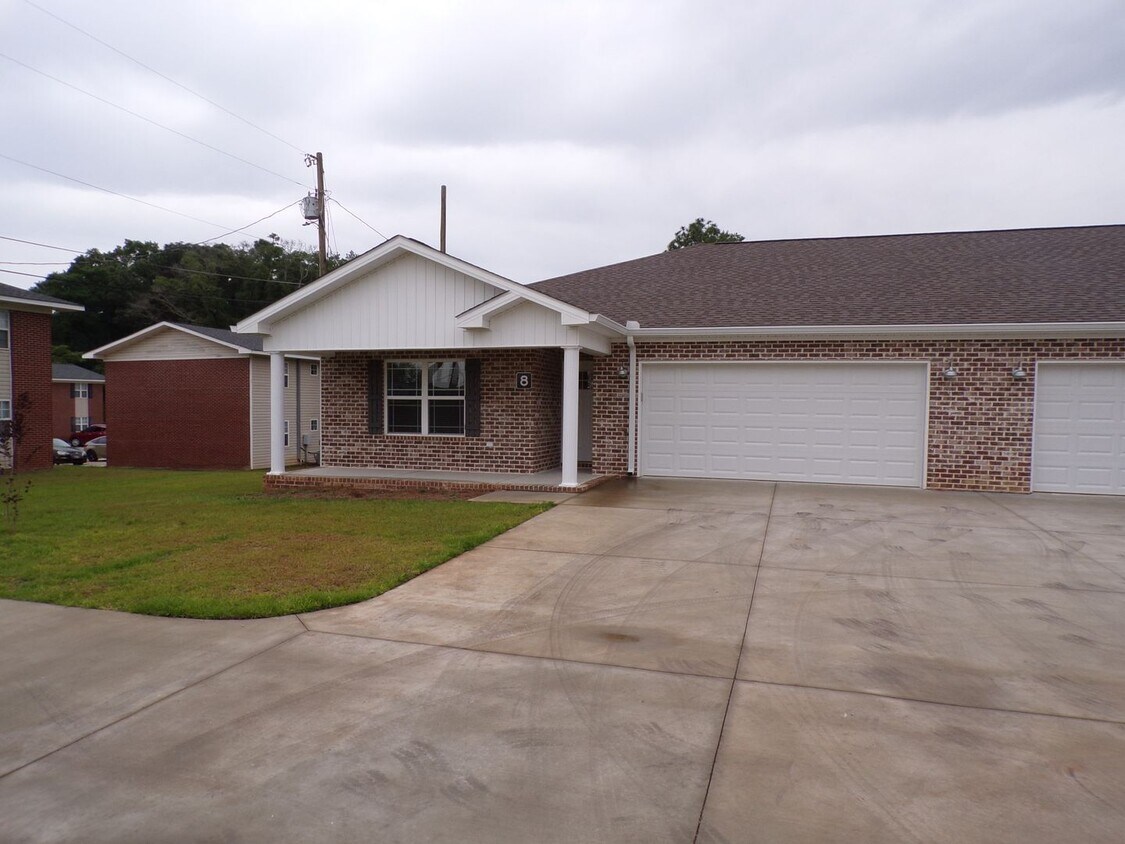 Foto principal - Shady Oak Apartments, Lowe Drive, Enterpri...