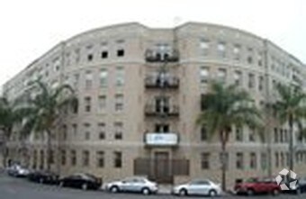 Primary Photo - 6500 Yucca St