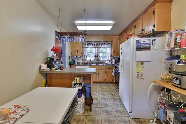 Building Photo - 111 Tillerson Dr