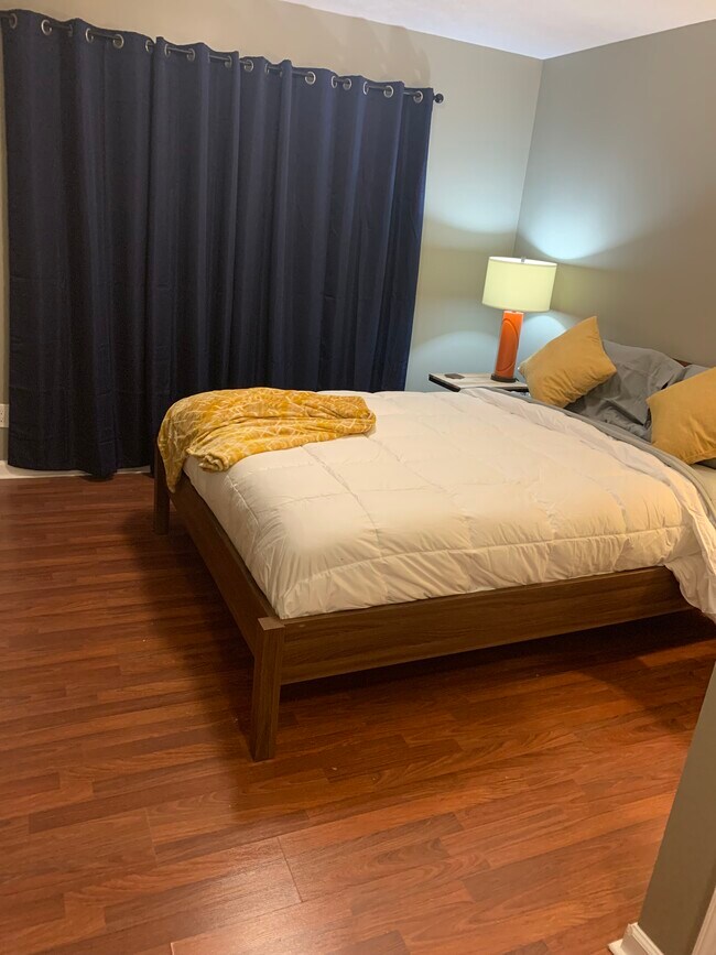 Cortinas opacas para el descanso diurno - 2542 Sonar St