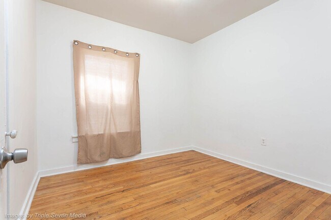 Building Photo - 4015 W Lexington St