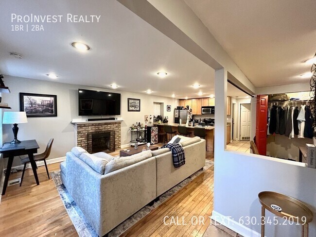 Foto del edificio - 2134 N Bissell St