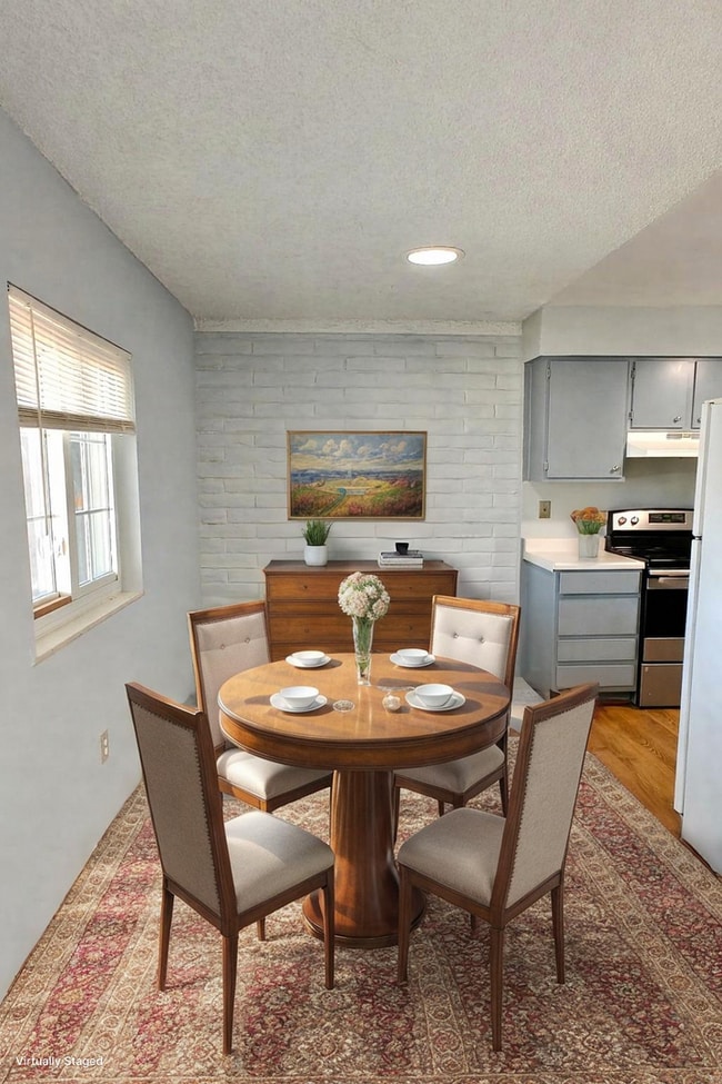 Foto del edificio - Peaceful Condo Retreat near Glendale in Denver – Pet-Friendly & Well-Located