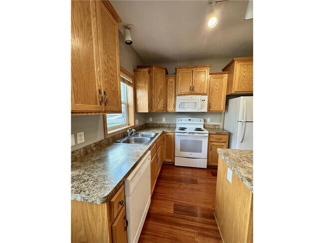 Foto del edificio - 12173 Waconia St NE
