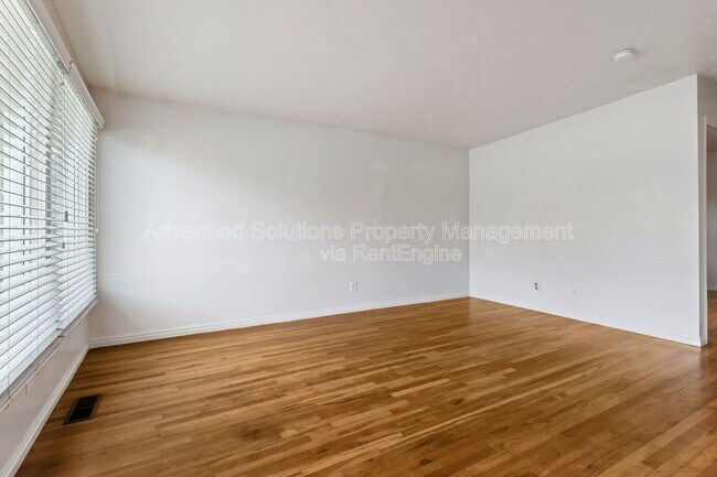 Foto del edificio - 3128 S 700 E