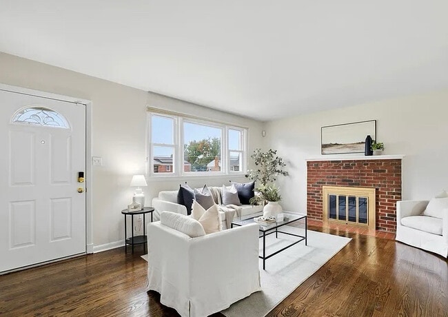 Foto del edificio - 7201 Loch Raven Rd