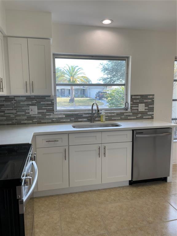 Building Photo - 2051 High Ridge Dr