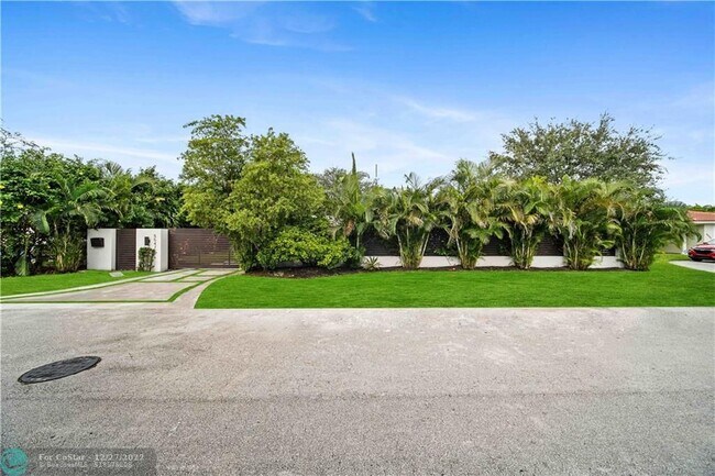 5541 NE 26th Ave photo'