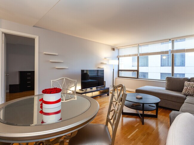 Foto del edificio - 233 E Erie St