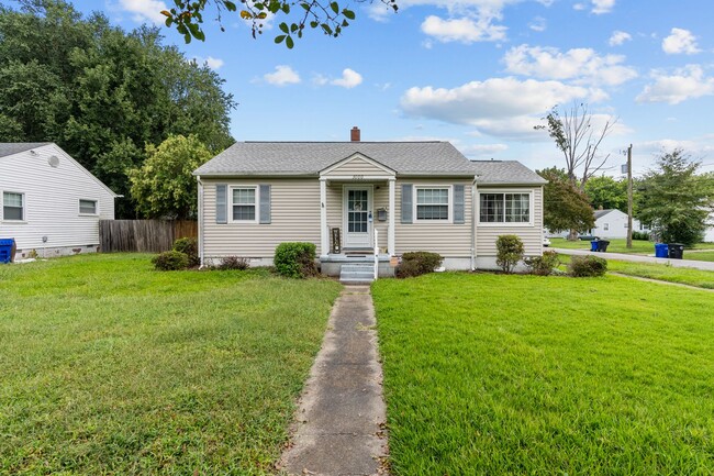 Building Photo - Charming 2-bedroom ranch.