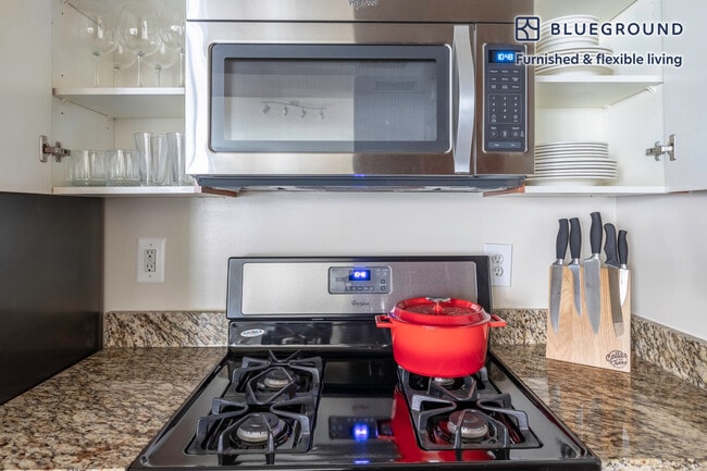 Building Photo - 2400 M St NW