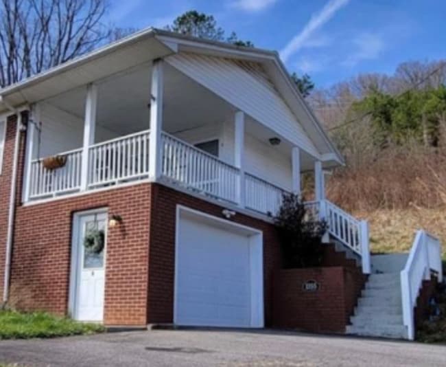 1355 N Main St, Mars Hill, NC 28754 House Rental in Mars Hill, NC