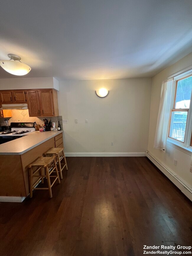 Foto del edificio - 239 Heath St