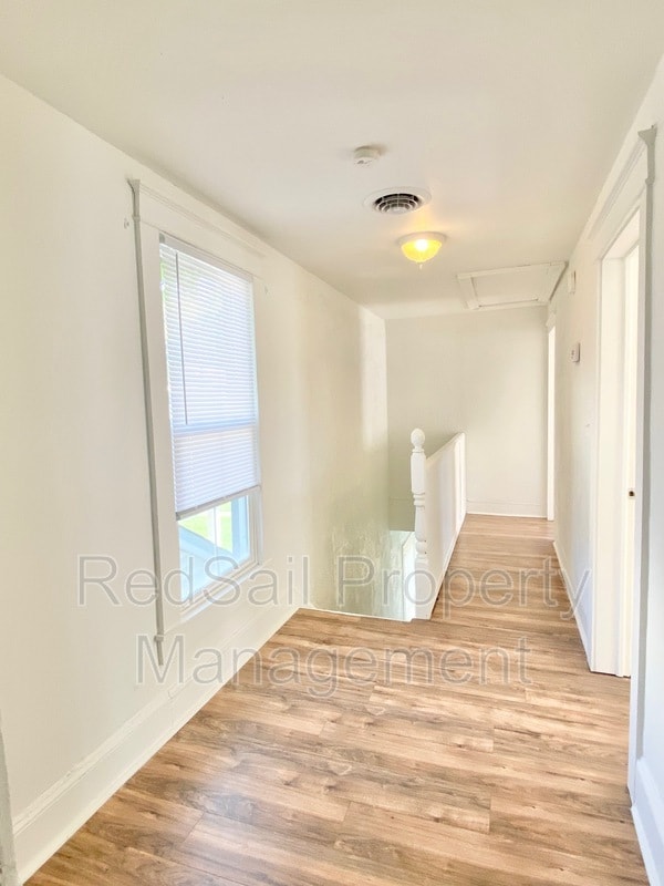 Building Photo - 1136 Jackson Ave