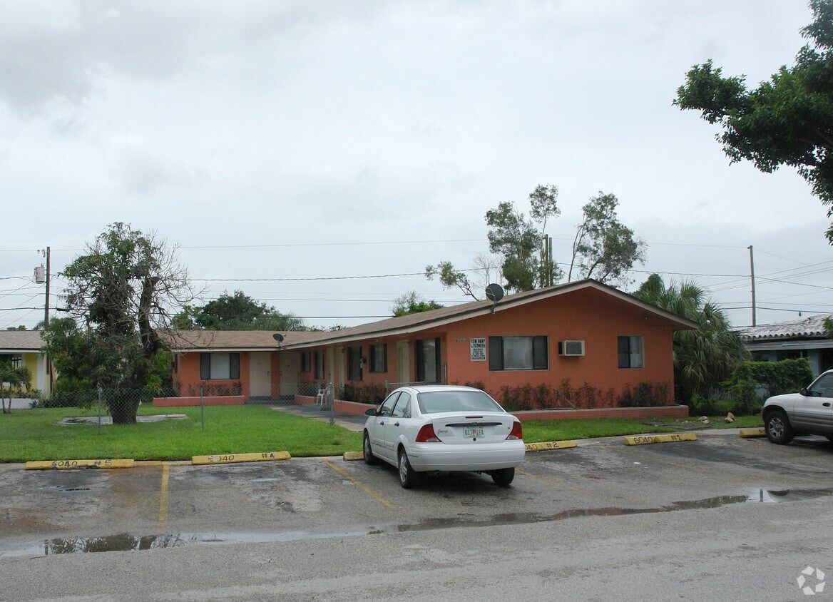 Foto principal - 6040 Funston St