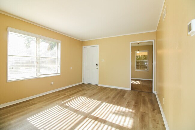 Foto del edificio - 1751 Sea Isle Rd