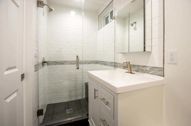 Foto del edificio - 2 bedroom in San Francisco CA 94118