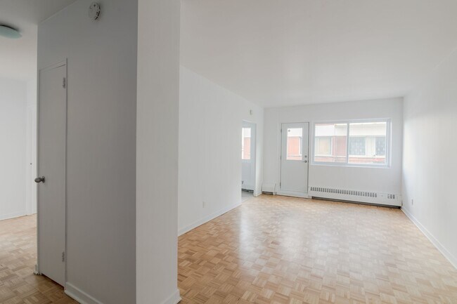 Photo du bâtiment - 809 Av. Bloomfield