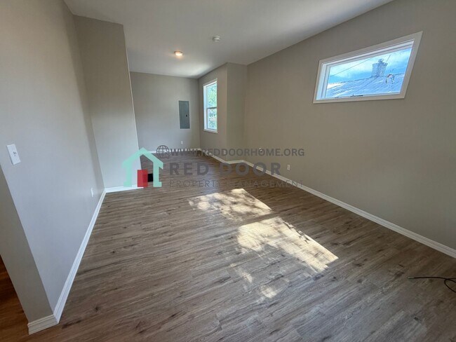 Foto del edificio - 608/610 7th St. N. - M