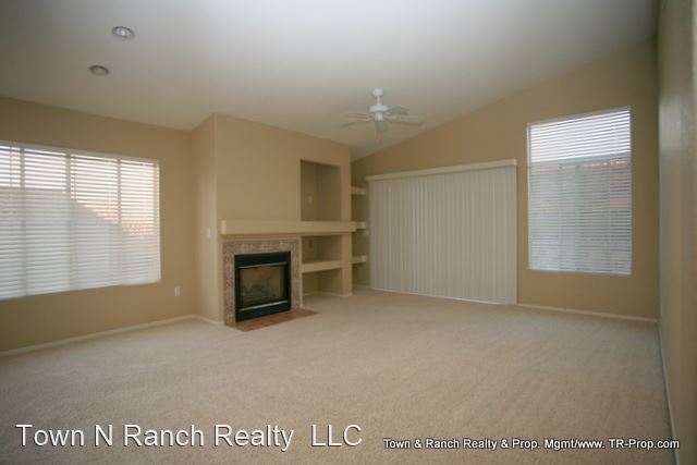 Foto del edificio - 2 br, 2 bath House - 2242 Larkspur Dr.