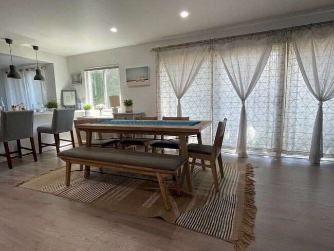 Foto del edificio - 12157 Moorpark St