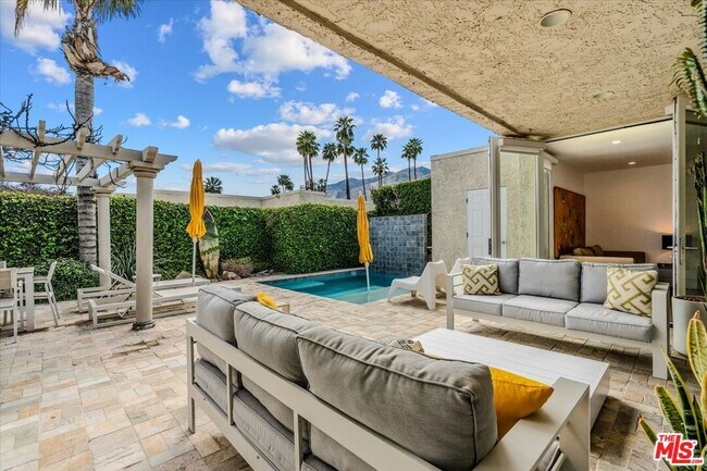 Foto del edificio - 475 N Calle Rolph