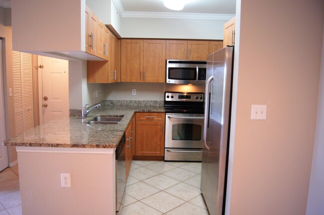 Building Photo - 6530 Emerald Dunes Dr