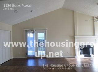 Building Photo - Woodstock Home - Just Listed