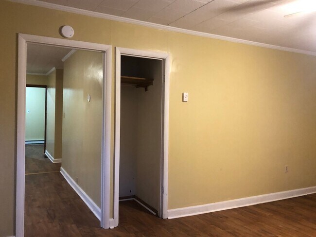 Foto del edificio - 553-B Jefferson Road