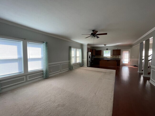Foto del edificio - Four Bedroom Home in Kalamazoo