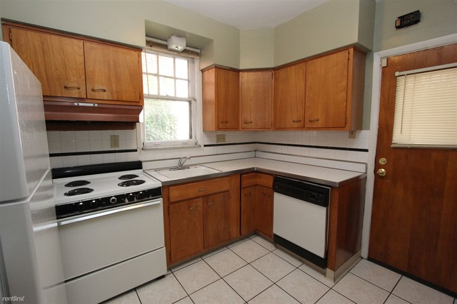 Building Photo - 2 br, 1 bath House - 6608 Ridgeville St