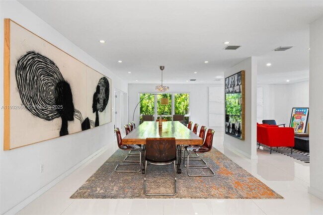 Foto del edificio - 5055 N Bay Rd