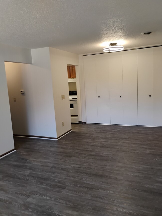 Building Photo - Parkside Apartments