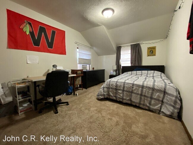 Foto del edificio - 1171 Murray Hill Ave