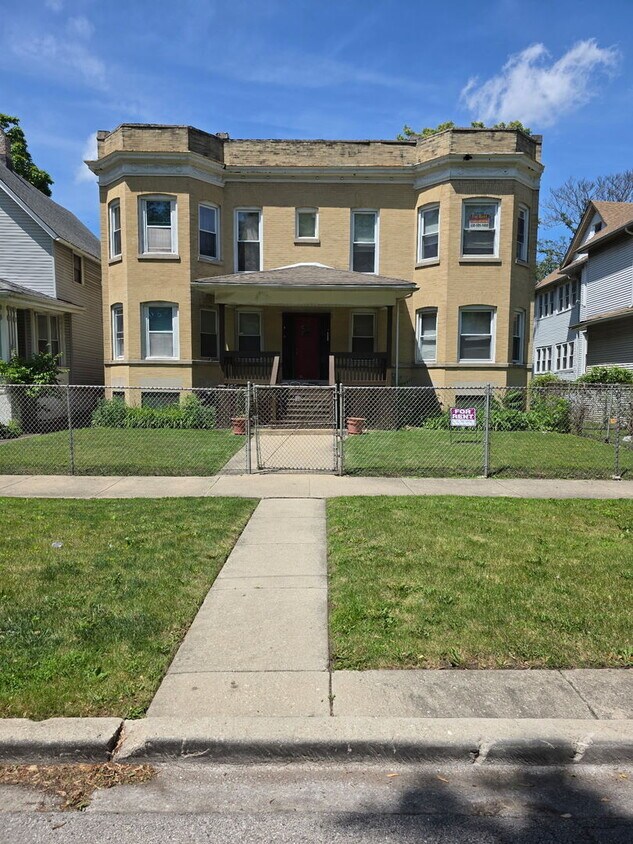 Foto principal - 208 N Waller Ave