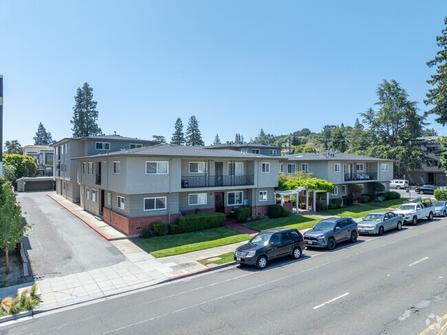 Building Photo - 1537-1561 San Carlos Ave