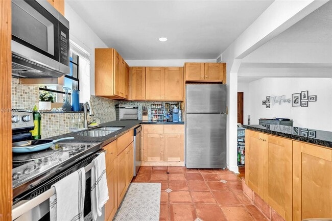 Foto del edificio - 836 W 40th St