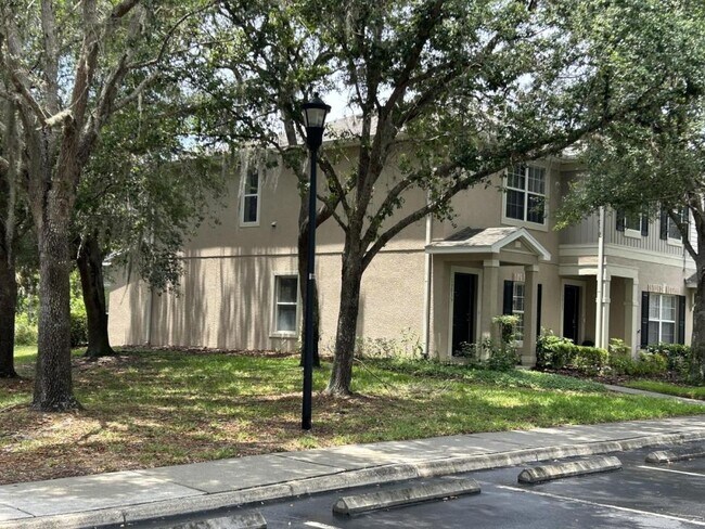 Foto del edificio - 15835 Fishhawk Falls Dr